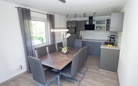 Traumferienhaus Bergblick Mittelndorf, bis zu 8 Personen, Sauna, Grill